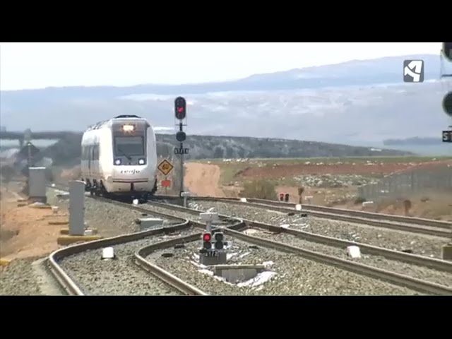 Descubre los paisajes más impresionantes en tren de Castellón a Teruel